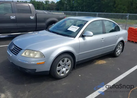 2005 Volkswagen Passat Gls 1.8T from USA, damaged, VIN WVWAD63B55E067762